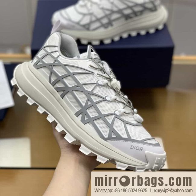 Dior Dior makes new men\'s B31 sports and leisure shoes with white mesh fabric