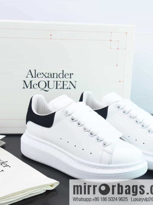 Alexander McQueen/Alexander McQueen, white shoes with thick soles