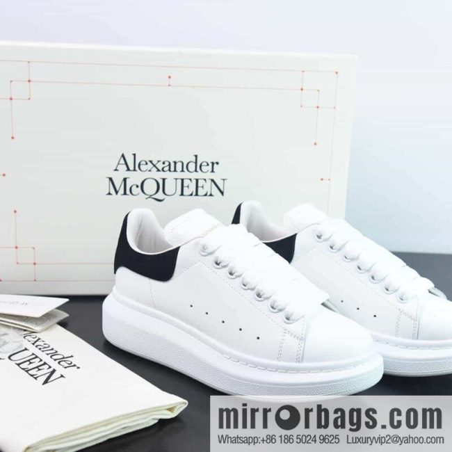 Alexander McQueen/Alexander McQueen, white shoes with thick soles