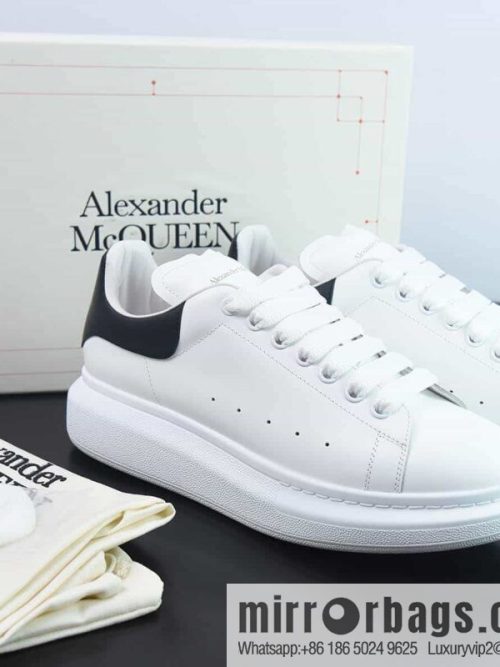 Alexander McQueen/Alexander McQueen, white shoes with thick soles