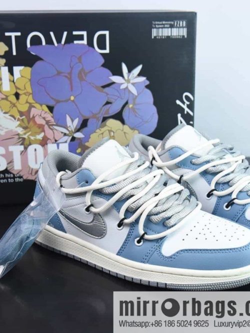 NK Air Jordan 1 Low \"Washed Denim\" Joe 1 Jordan 1st generation deconstructed strap style, low-top casual board shoes, item number: 553558 053
