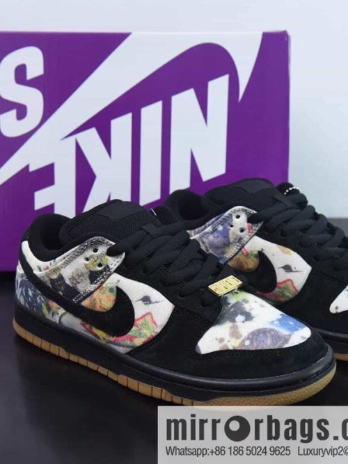 Supreme x NK SB Dunk Low joint black graffiti, item number FD8778-001