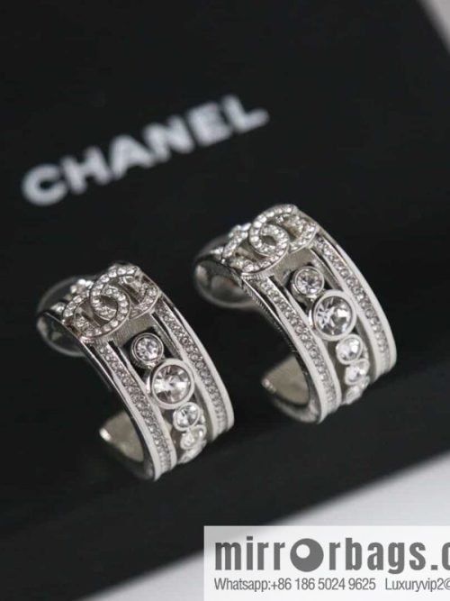 New ☑️ CHANEL Chanel C1 double c semi-round diamond stud earrings
