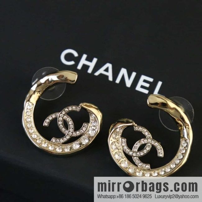 New ☑️ Chanel C1 double c semi-round stud earrings