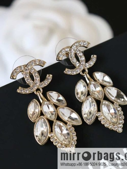 New ☑️ CHANEL Chanel C2 double c horse eye drill earrings