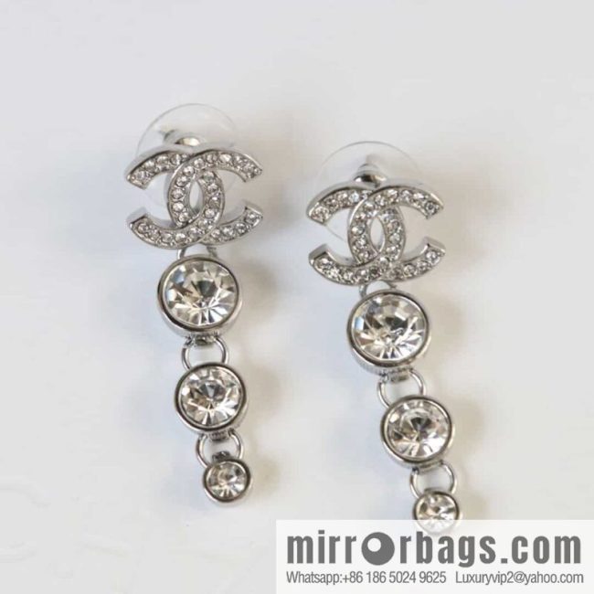 New ☑️ CHANEL Chanel C4 double c round diamond stud earrings