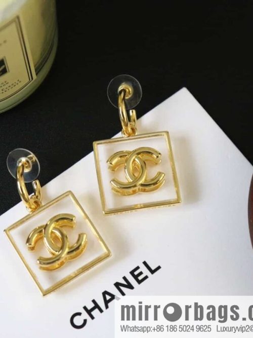 New ☑️ CHANEL Chanel C2 double c square acrylic stud earrings