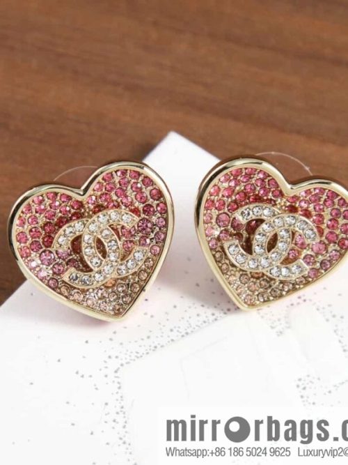 New ☑️ CHANEL Chanel C1 double c gradual change pink diamond love peach heart earrings earrings