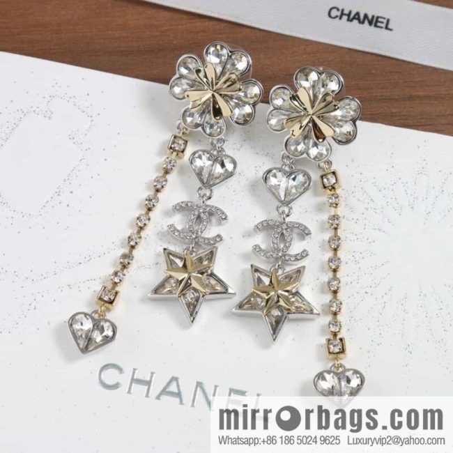 New ☑️ CHANEL Chanel C4 double c full diamond four-leaf clover five-pointed star earrings