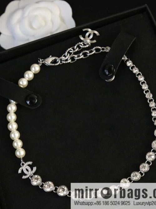 New ☑️ CHANEL Chanel double c half pearl half diamond necklace