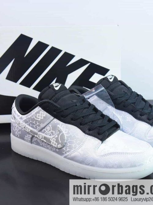 Nike SB Dunk Low \"20th Anniversary/White Silk\" Slam Dunk Series Low Top Casual Sports Skateboard Shoes \"Joint Lightning Silk White and Black Scratch\" FN0315-110