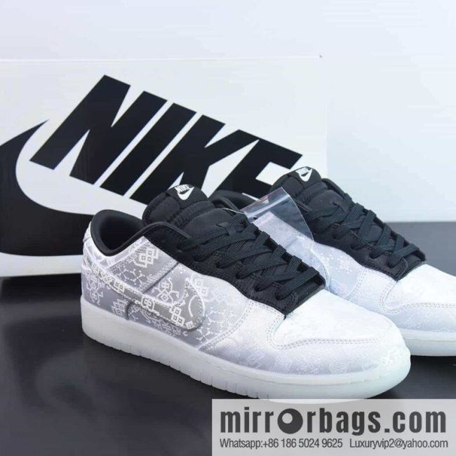 Nike SB Dunk Low \"20th Anniversary/White Silk\" Slam Dunk Series Low Top Casual Sports Skateboard Shoes \"Joint Lightning Silk White and Black Scratch\" FN0315-110