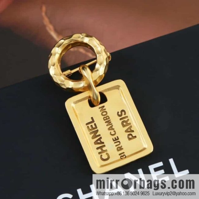 New ☑️ Chanel medieval series gold brand letter brooch