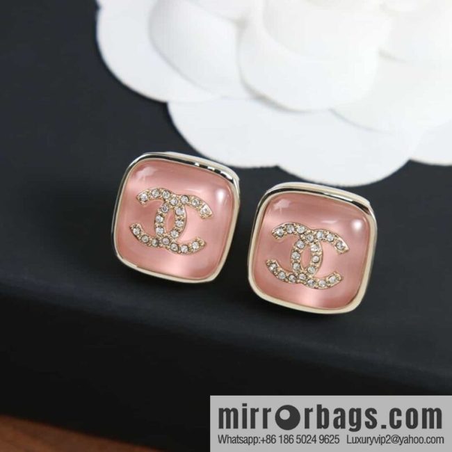 [Single price] New CHANEL Chanel c1 double c square pink blue purple white stud earrings - Image 4