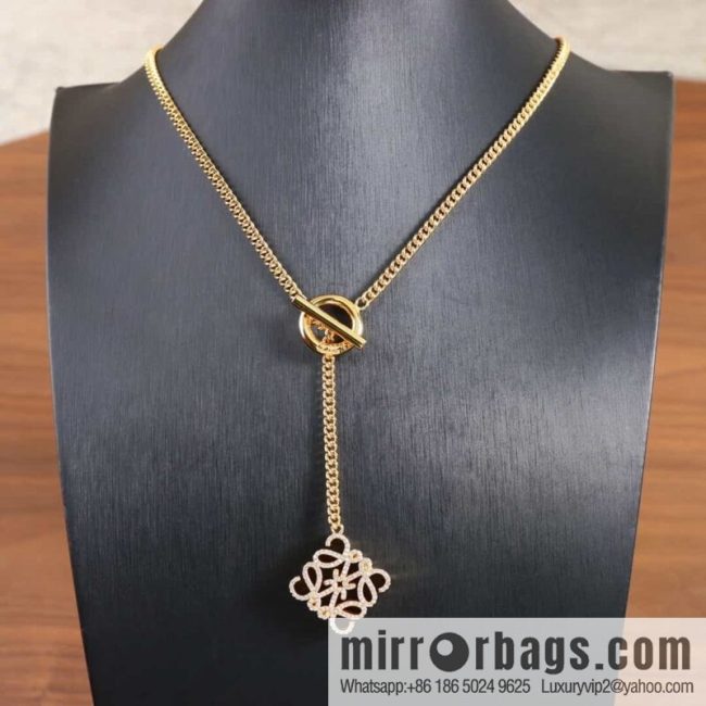 LOEWE Diamond mooncake necklace - Image 2