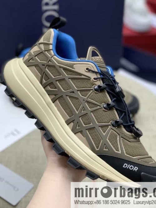 Dior Dior makes new men\'s B31 sports and leisure shoes with khaki mesh fabric