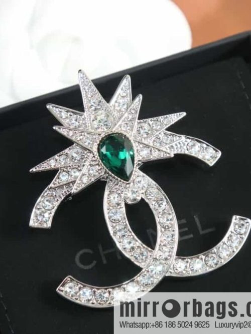 New ☑️ Chanel Double C Emerald Full Diamond Double C Brooch