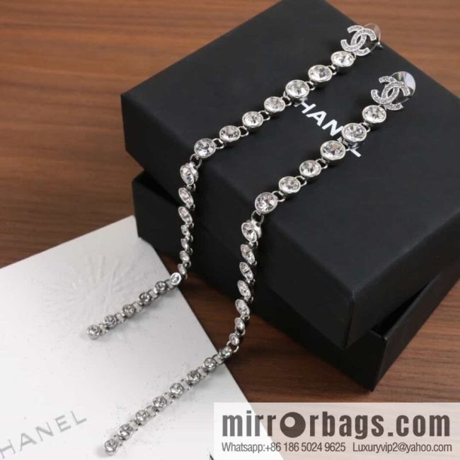 New ☑️ CHANEL Chanel double c silver round diamond tassel earrings