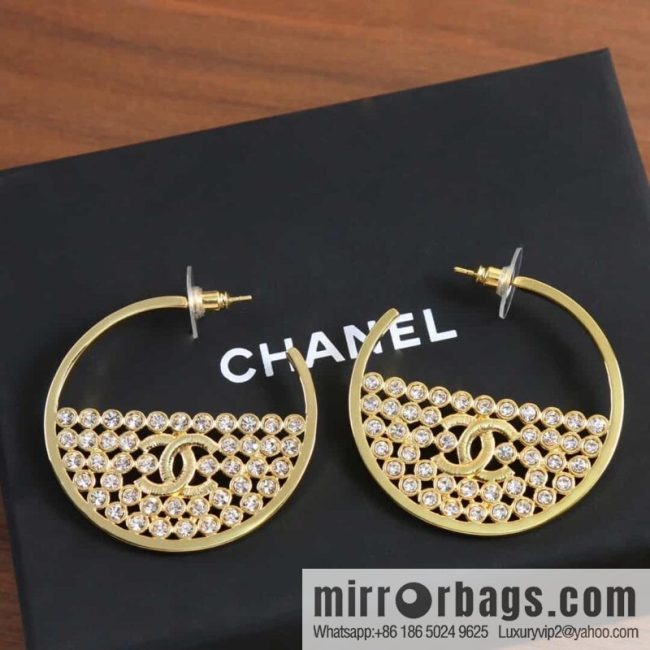 New ☑️ CHANEL Chanel c1 gold double c semi-round half-diamond stud earrings