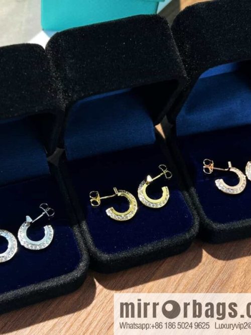 New ☑️ Tiffany & Co. Tiffany & Co. T1 round earrings