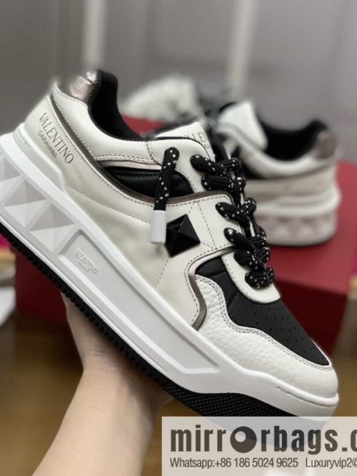 VALENTINO Valentino with sheepskin His & Hers low-top sneakers