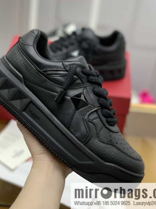 VALENTINO Valentino with sheepskin His & Hers low-top sneakers