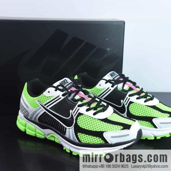 Nike Zoom Vomero 5 SE SP \"Electric Green Black\" Vomero 5 Series Classic Vintage Casual Sports Jogging Shoes \"neon green white and black\" CI1694-300