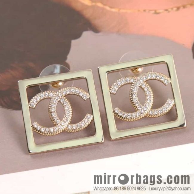 New ☑️ CHANEL Chanel double c square hollow stud earrings