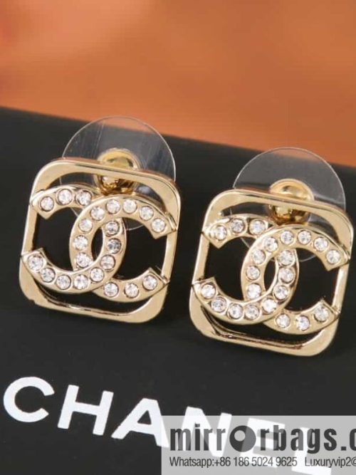 New ☑️ CHANEL Chanel c1 double c cut-out full diamond stud earrings