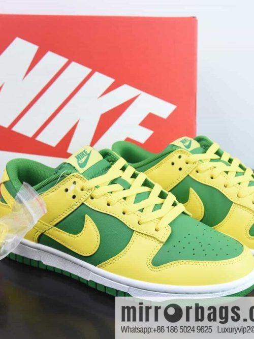 Nike Dunk Low Reverse Brazil low-top sneakers item number: DV0833-300