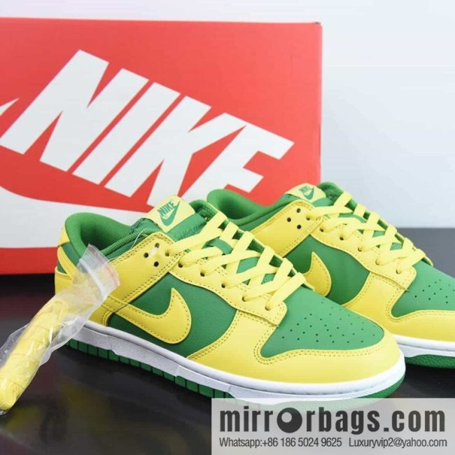 Nike Dunk Low Reverse Brazil low-top sneakers item number: DV0833-300