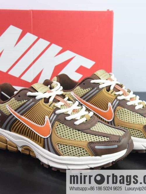 NK Zoom Vomero 5 Classic Vintage sneakers Part Number: FB9149 700