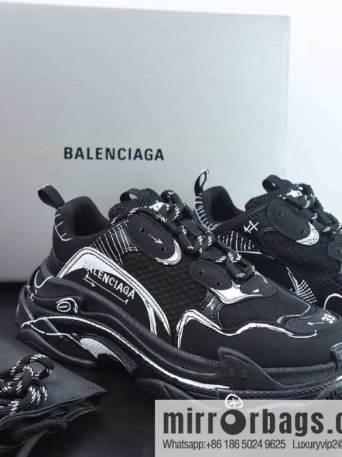 Balenciaga Triple S Sneaker Vintage Shoes