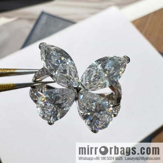 GRAFF Butterfly Horse Eye Diamond Ring