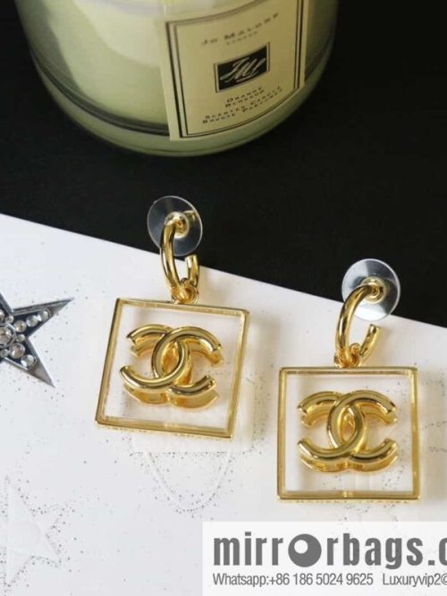 New ☑️ CHANEL CHANEL C2 double c square acrylic stud earrings