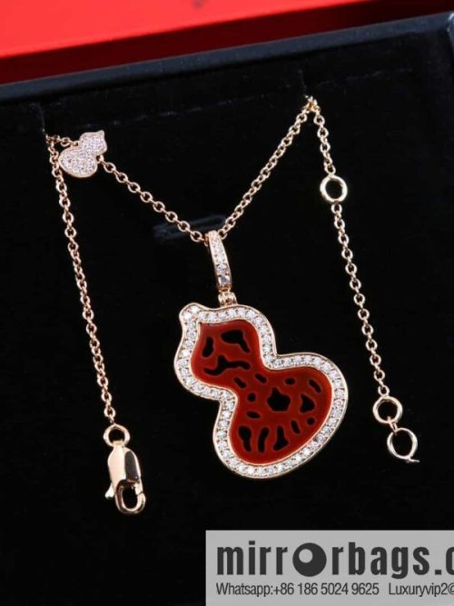 Qeelin unicorn hollow imitation coral lace paper-cut gourd necklace