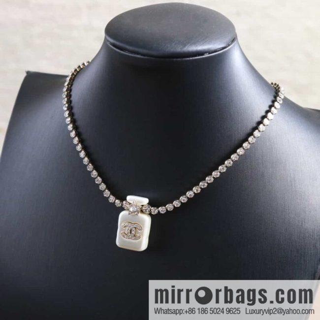 New ☑️ Chanel double c perfume bottle full of diamonds necklace