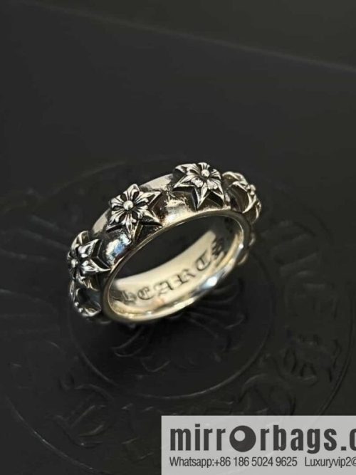 New Crossheart Cross Snowflake ❄️ Ring