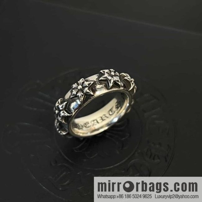 New Crossheart Cross Snowflake ❄️ Ring