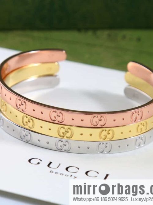 New Gucci Gucci Double G Open Bracelet