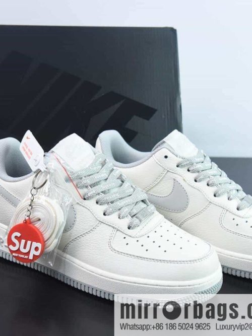 Nike Air Force 1 Low supreme, Air Force One low-top sneakers, item number: SU0220 007