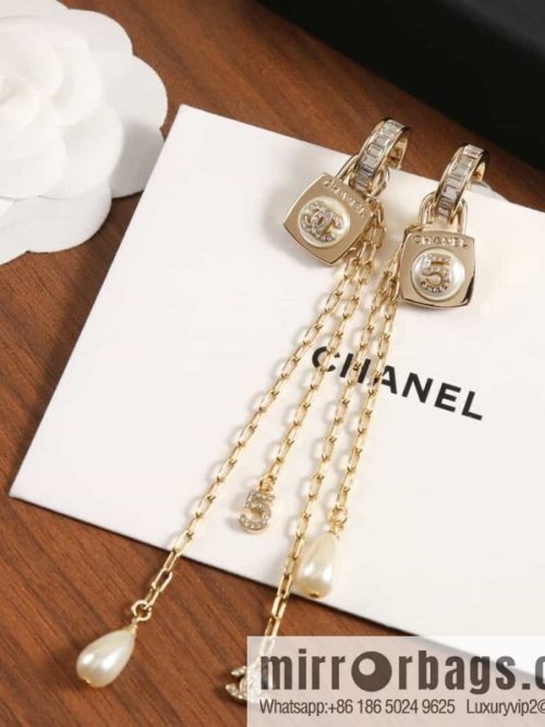 New ☑️ Chanel double c fringed pearl 5 character stud earrings