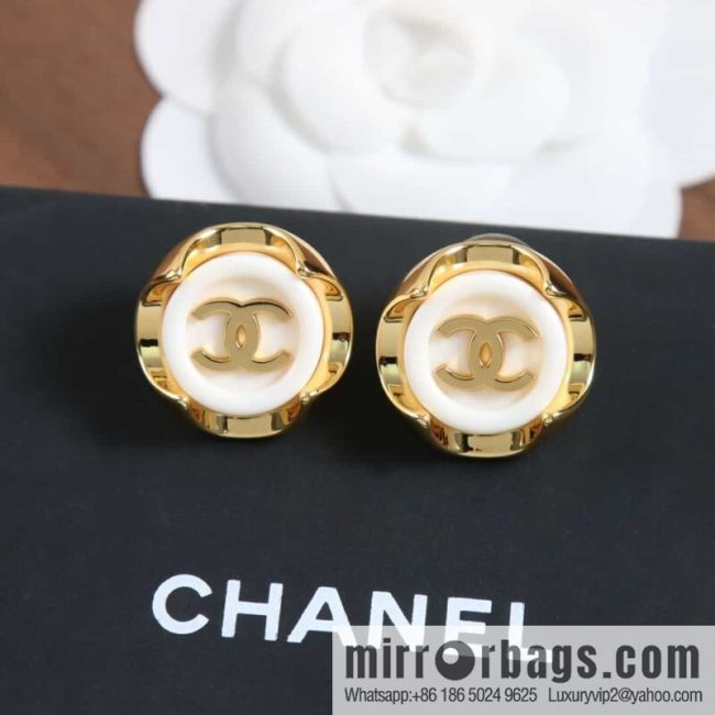 New ☑️ chanel c1 double c round stud earrings - Image 2
