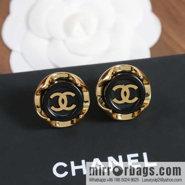 New ☑️ chanel c1 double c round stud earrings - Image 3
