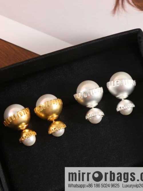 MIU MIU Miu Miu size pearl stud earrings