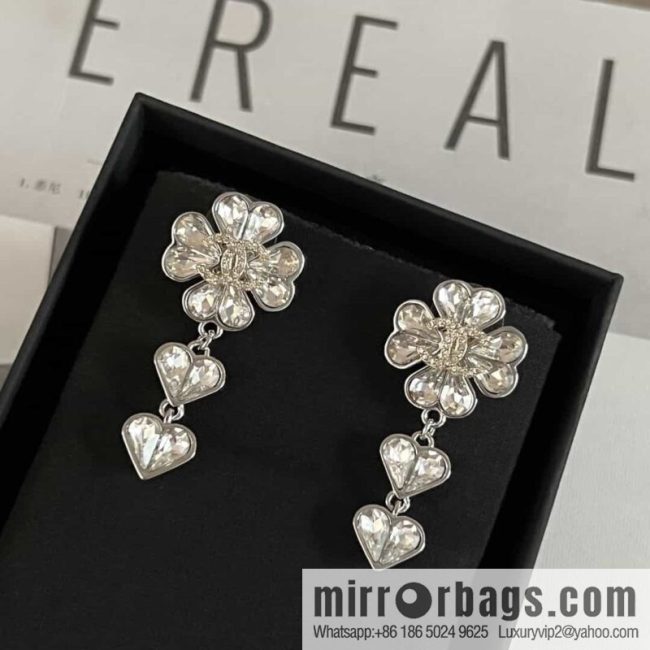 New ☑️ CHANEL Chanel c3 double c full diamond peach heart love stud earrings