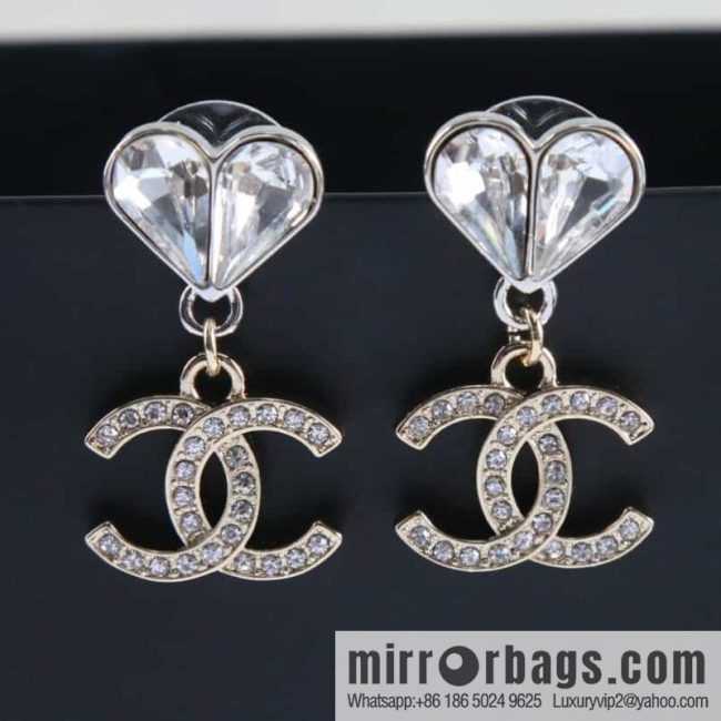 New ☑️ CHANEL Chanel c2 double c full diamond peach heart love stud earrings