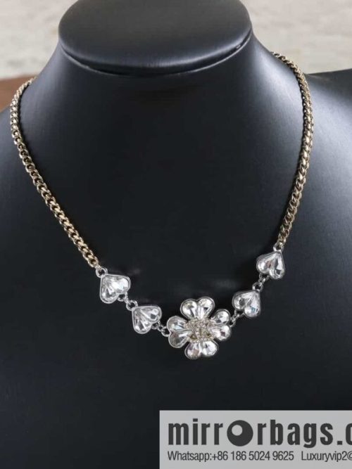 New ☑️ CHANEL Chanel double c full diamond peach heart love necklace