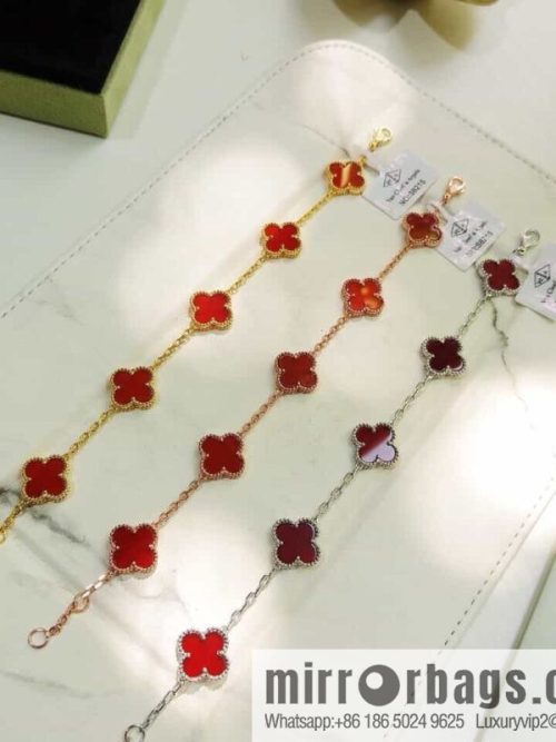 Van Cleef & Arpels Classic Four-Leaf Clover Five-Flower Bracelet