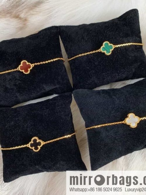Van Cleef & Arpels Mini Four-Leaf Clover Bracelet